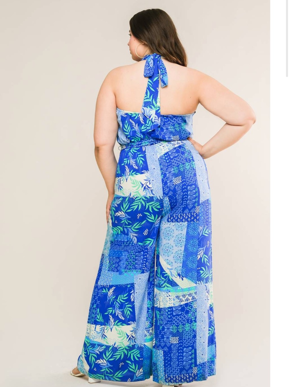 💕PLUS Flying Tomato Halter Patchwork Print Jumpsuit - Picture 6 of 10